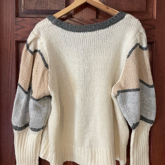 VENUS Cream and Gray Button-Up Cardigan - Picture 3 of 8